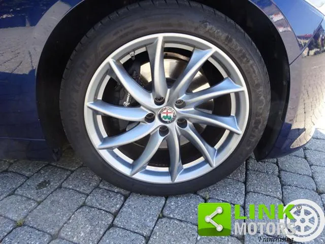 Alfa Romeo Giulia Giulia 2.2 TD 210 CV AT8 AWD Q4 Veloce - Foto 10