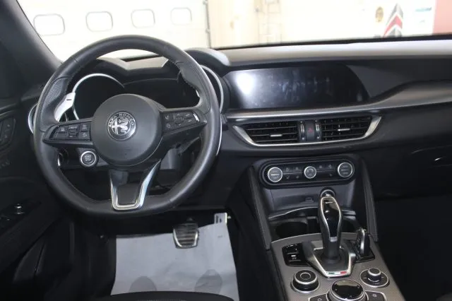 Alfa Romeo Stelvio Stelvio 2.2 T.diesel 210CV AT8 Q4 Veloce - Foto 11