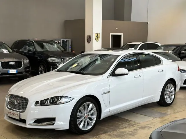 Jaguar XF 2.2 D 200 CV Luxury - 18