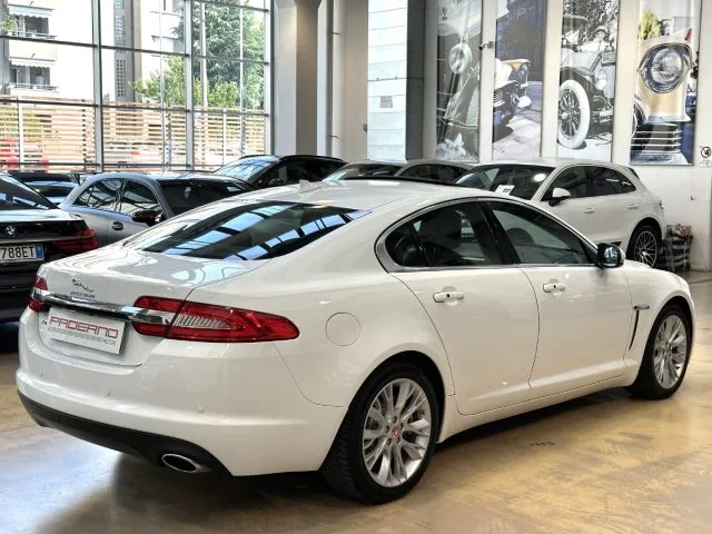 Jaguar XF 2.2 D 200 CV Luxury - 18