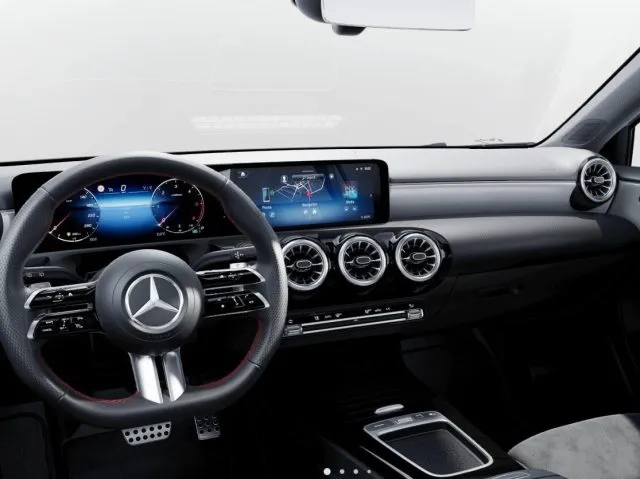 Mercedes-Benz A 180 d Automatic AMG Line ADVANCED PLUS - Foto 5