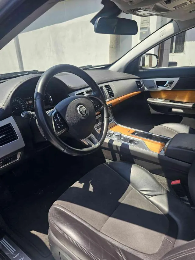 Jaguar XF Sportbrake 2.2 D 200 CV Portfolio - Foto 9