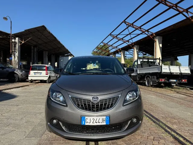 Lancia Ypsilon 1.0 FireFly 5 porte S&S Hybrid Ecochic Gold - Foto 3