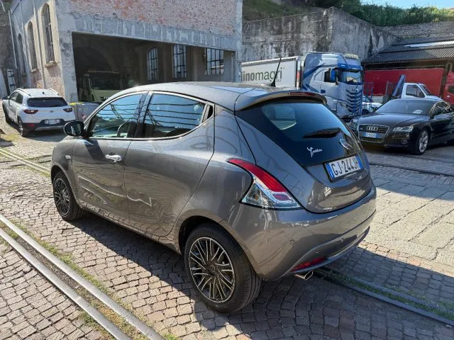 Lancia Ypsilon 1.0 FireFly 5 porte S&S Hybrid Ecochic Gold - Foto 5