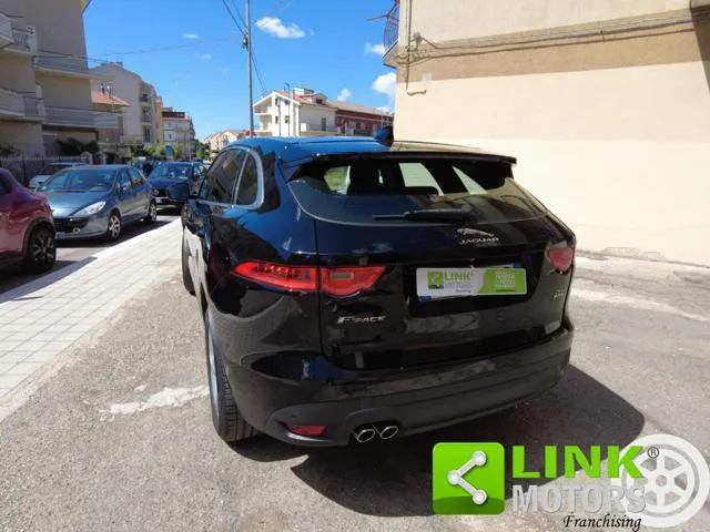 Jaguar F-Pace 2.0 D 180 CV aut. Prestige - Foto 5