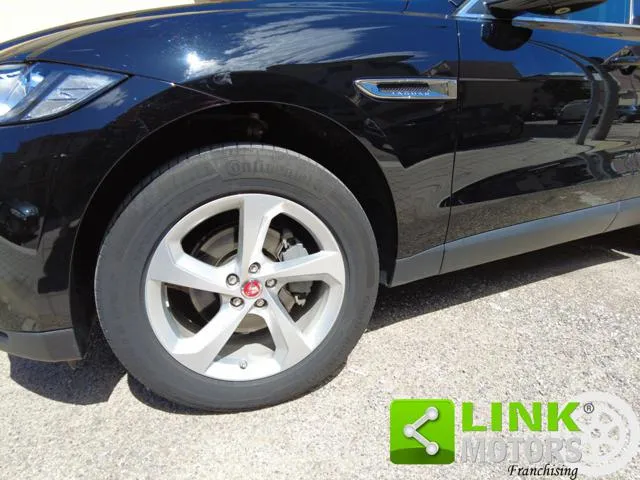 Jaguar F-Pace 2.0 D 180 CV aut. Prestige - Foto 10