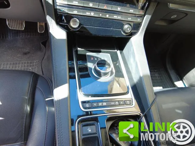Jaguar F-Pace 2.0 D 180 CV aut. Prestige - Foto 14