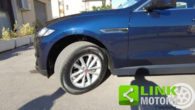 Jaguar F-Pace 2.0 D 180 CV aut. Prestige - Foto 3