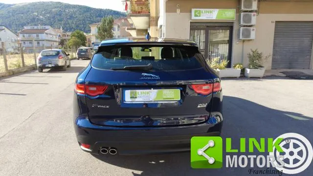 Jaguar F-Pace 2.0 D 180 CV aut. Prestige - Foto 7