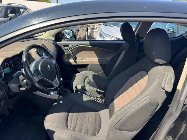 Alfa Romeo MiTo MiTo 1.4 T 120 CV GPL Distinctive SP - Foto 8