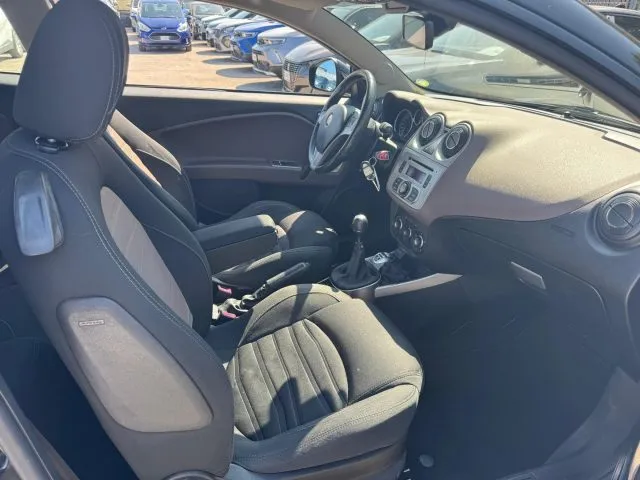 Alfa Romeo MiTo MiTo 1.4 T 120 CV GPL Distinctive SP - Foto 10