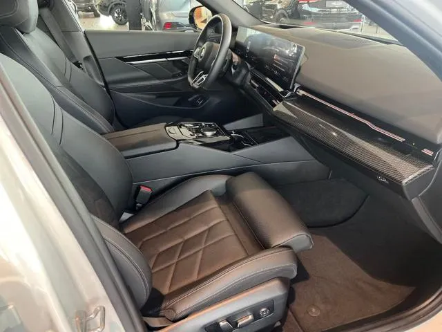 Bmw 520 520D TOURING M SPORT PANORAMA 360 - Foto 6