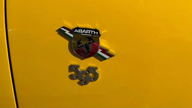 Abarth 595 595 1.4 Turbo T-Jet 165 CV Pista - Foto 9