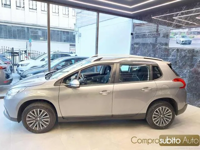 Peugeot 2008 2008 1.6 e-HDi 115 CV S&S Féline - Foto 6