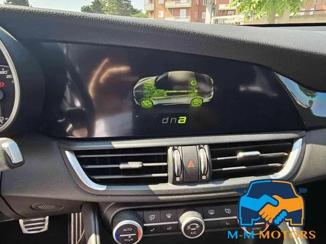 Alfa Romeo Giulia Giulia 2.2 TD 210 CV AT8 AWD Q4 Veloce - Foto 8