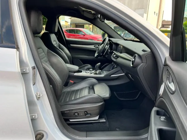 Alfa Romeo Stelvio Stelvio 2.2 T.diesel 190CV AT8 Q4 Sprint - Foto 8