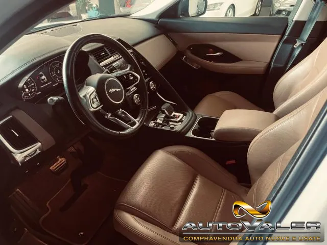 Jaguar E-Pace 2.0D I4 163 CV AWD Auto S - Foto 8