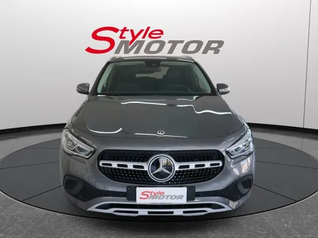 Mercedes-Benz GLA 180 d Automatic Business UFFICIALE UNIPROP. - Foto 1