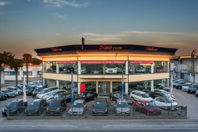 Mercedes-Benz GLA 180 d Automatic Business UFFICIALE UNIPROP. - Foto 4