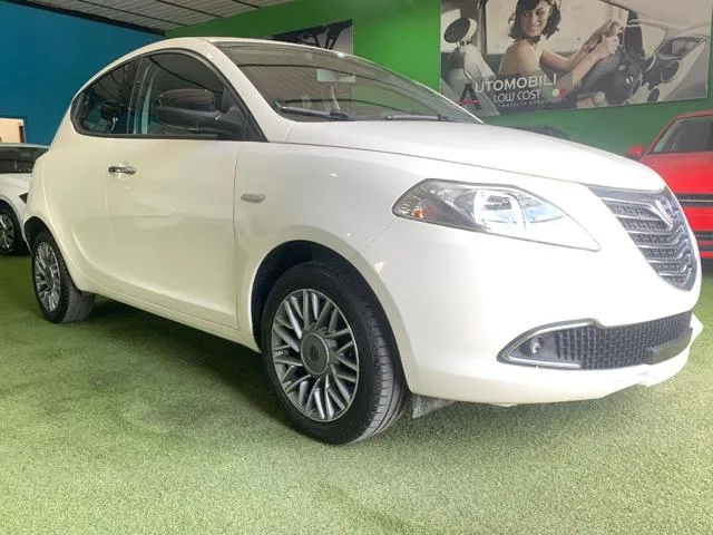 Lancia Ypsilon Ypsilon 1.2 69 CV 5p. Silver - Foto 1