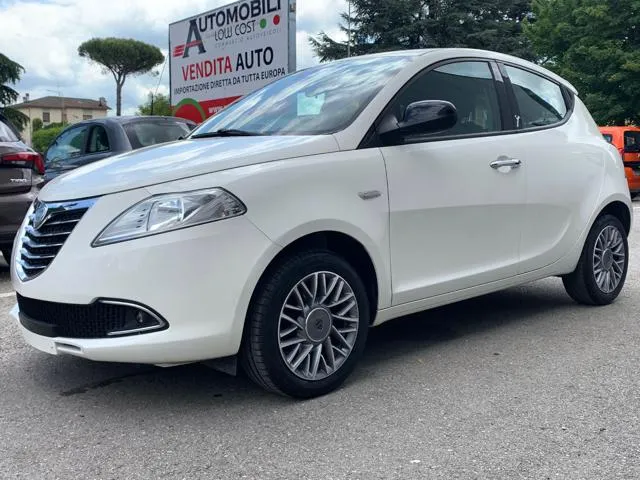 Lancia Ypsilon Ypsilon 1.2 69 CV 5p. Silver - Foto 4