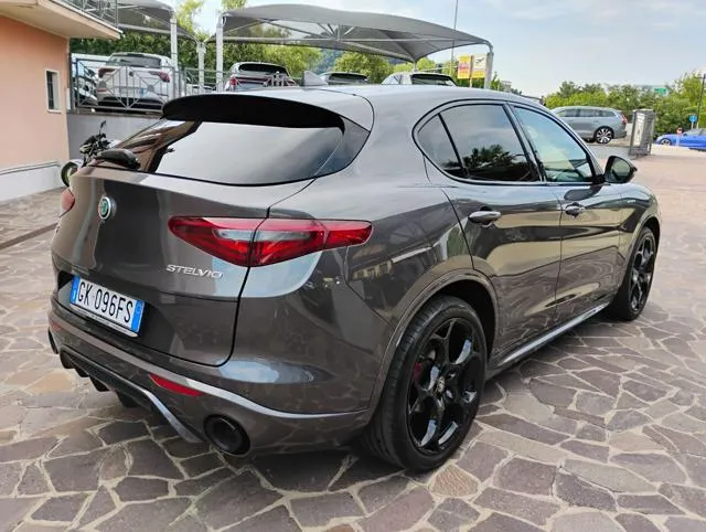 Alfa Romeo Stelvio Stelvio 2.2 T.diesel 210CV AT8 Q4 Veloce - Foto 3