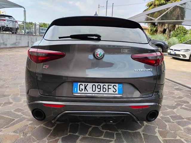 Alfa Romeo Stelvio Stelvio 2.2 T.diesel 210CV AT8 Q4 Veloce - Foto 4