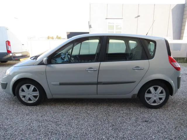 Renault Scenic 1.6 16V Confort Dynamique - Foto 2
