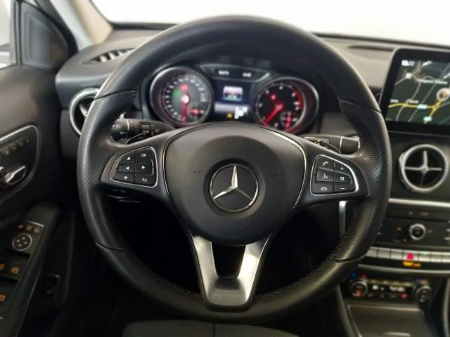 Mercedes-Benz GLA 200 d Automatic 4Matic Exec. ACC CAMERA 360 - Foto 8