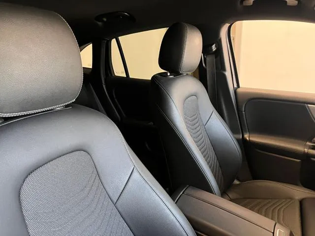 Mercedes-Benz GLA 180 d Automatic Sport Plus - Foto 7