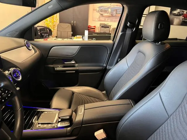 Mercedes-Benz GLA 180 d Automatic Sport Plus - Foto 10