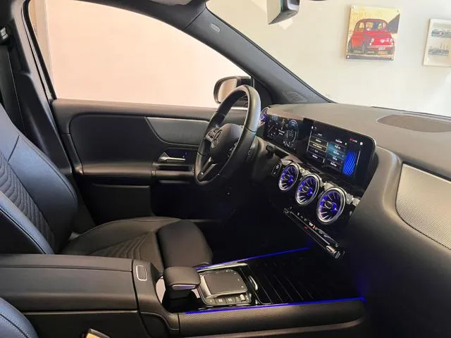Mercedes-Benz GLA 180 d Automatic Sport Plus - Foto 12