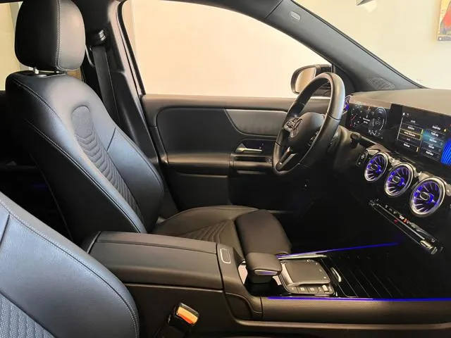 Mercedes-Benz GLA 180 d Automatic Sport Plus - Foto 13