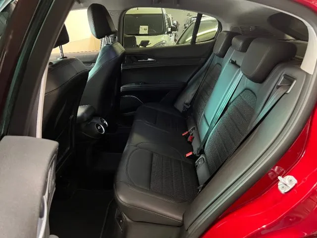 Alfa Romeo Stelvio Stelvio 2.2 T.diesel 210 CV AT8 Q4 Exec. - Foto 8