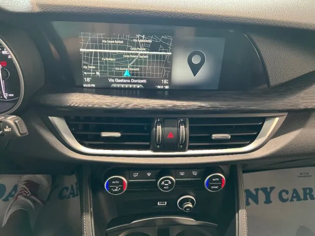 Alfa Romeo Stelvio Stelvio 2.2 T.diesel 210 CV AT8 Q4 Exec. - Foto 13