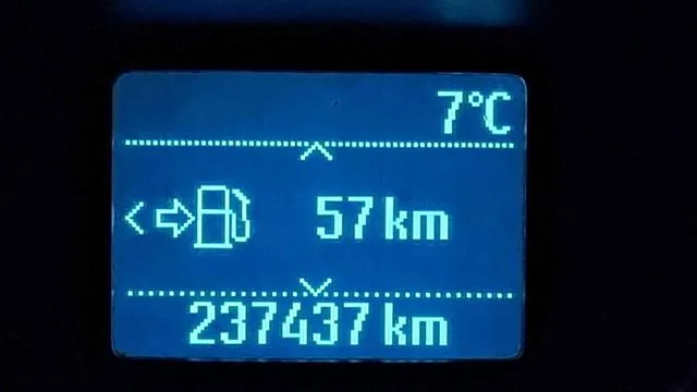 Ford Transit Connect 220 1.5 TDCi UNICO PROPRIETARIO - Foto 13