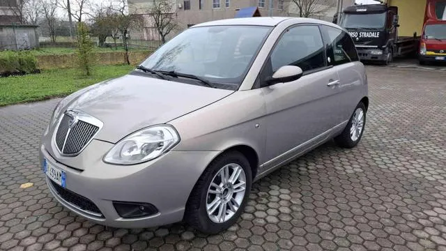 Lancia Ypsilon 1.4 Platino Ecochic GPL - Foto 1