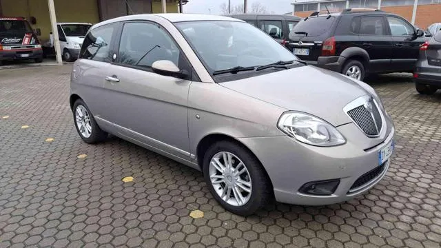 Lancia Ypsilon 1.4 Platino Ecochic GPL - Foto 2