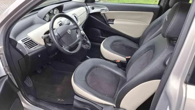 Lancia Ypsilon 1.4 Platino Ecochic GPL - Foto 9