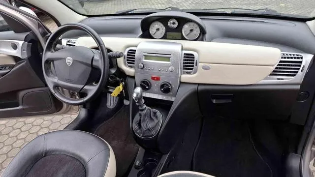 Lancia Ypsilon 1.4 Platino Ecochic GPL - Foto 11