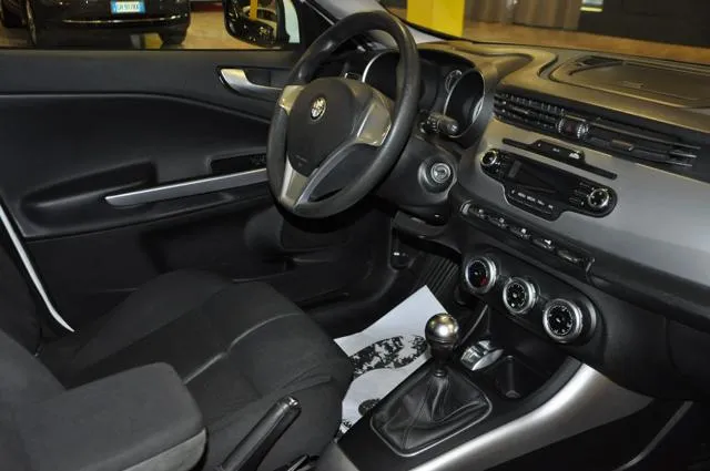 Alfa Romeo Giulietta Giulietta 1.6 JTDm-2 105 CV Distinctive - Foto 12