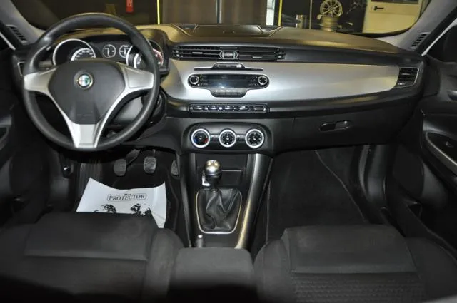 Alfa Romeo Giulietta Giulietta 1.6 JTDm-2 105 CV Distinctive - Foto 13