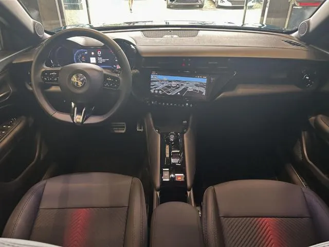 Alfa Romeo Junior 1.2 136 CV Hybrid eDCT6 Speciale - Foto 14