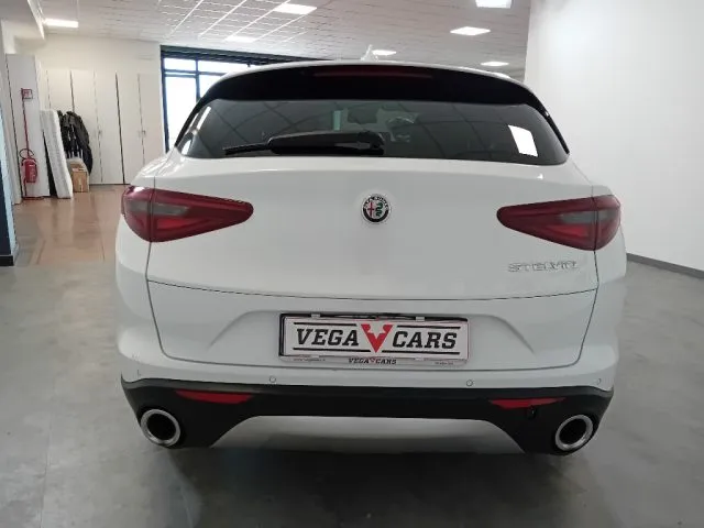 Alfa Romeo Stelvio Stelvio 2.2 T.diesel 160CV AT8 RWD Bus. - Foto 5