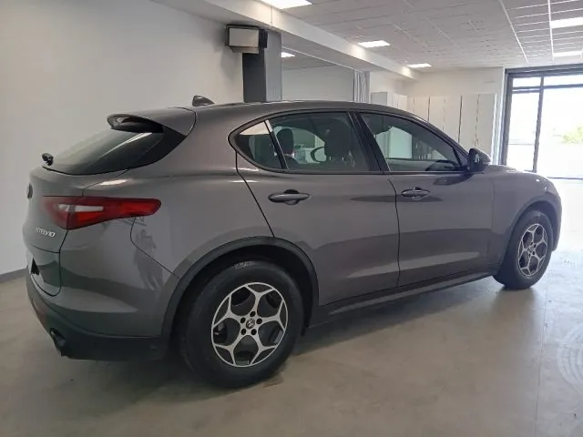Alfa Romeo Stelvio Stelvio 2.2 T.d. 190 CV AT8 Q4 Sup. Bus. - Foto 4
