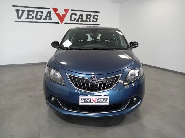 Lancia Ypsilon 1.0 FireFly S&S Hybrid Ecochic Gold PROMO SUMMER - Foto 2