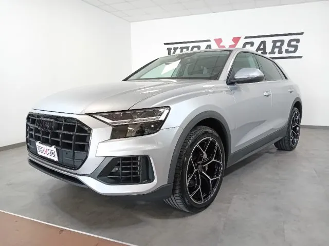 Audi Q8 55 TFSI quattro tiptronic Sport 22