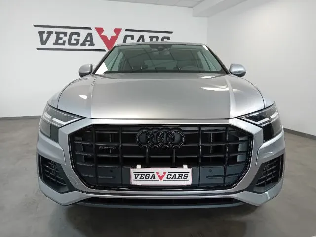 Audi Q8 55 TFSI quattro tiptronic Sport 22