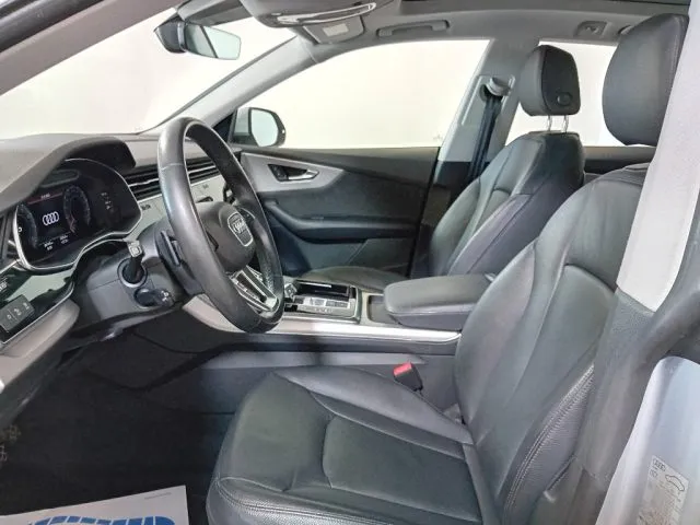 Audi Q8 55 TFSI quattro tiptronic Sport 22