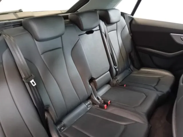 Audi Q8 55 TFSI quattro tiptronic Sport 22